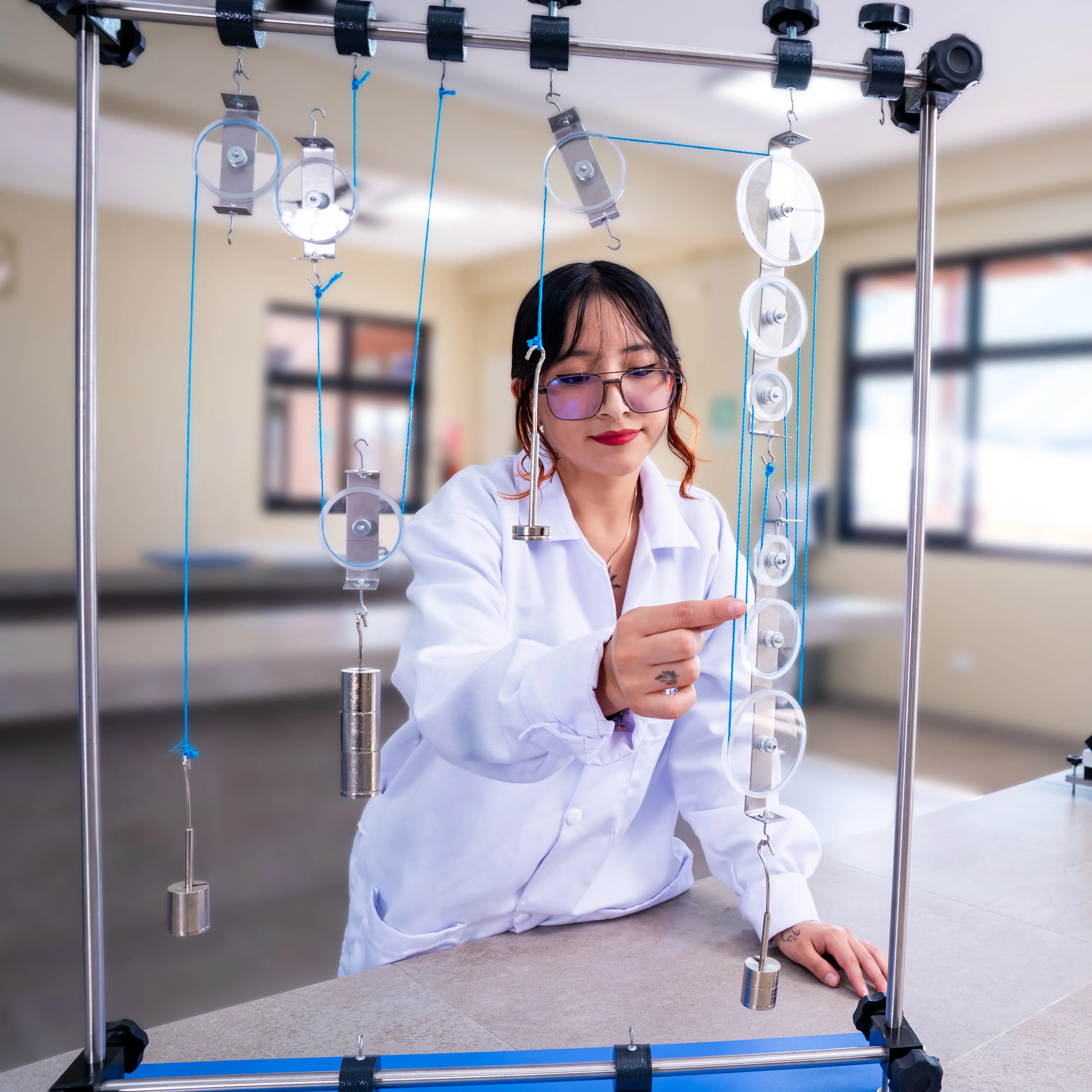 Fabricación de equipamiento para laboratorios educativos