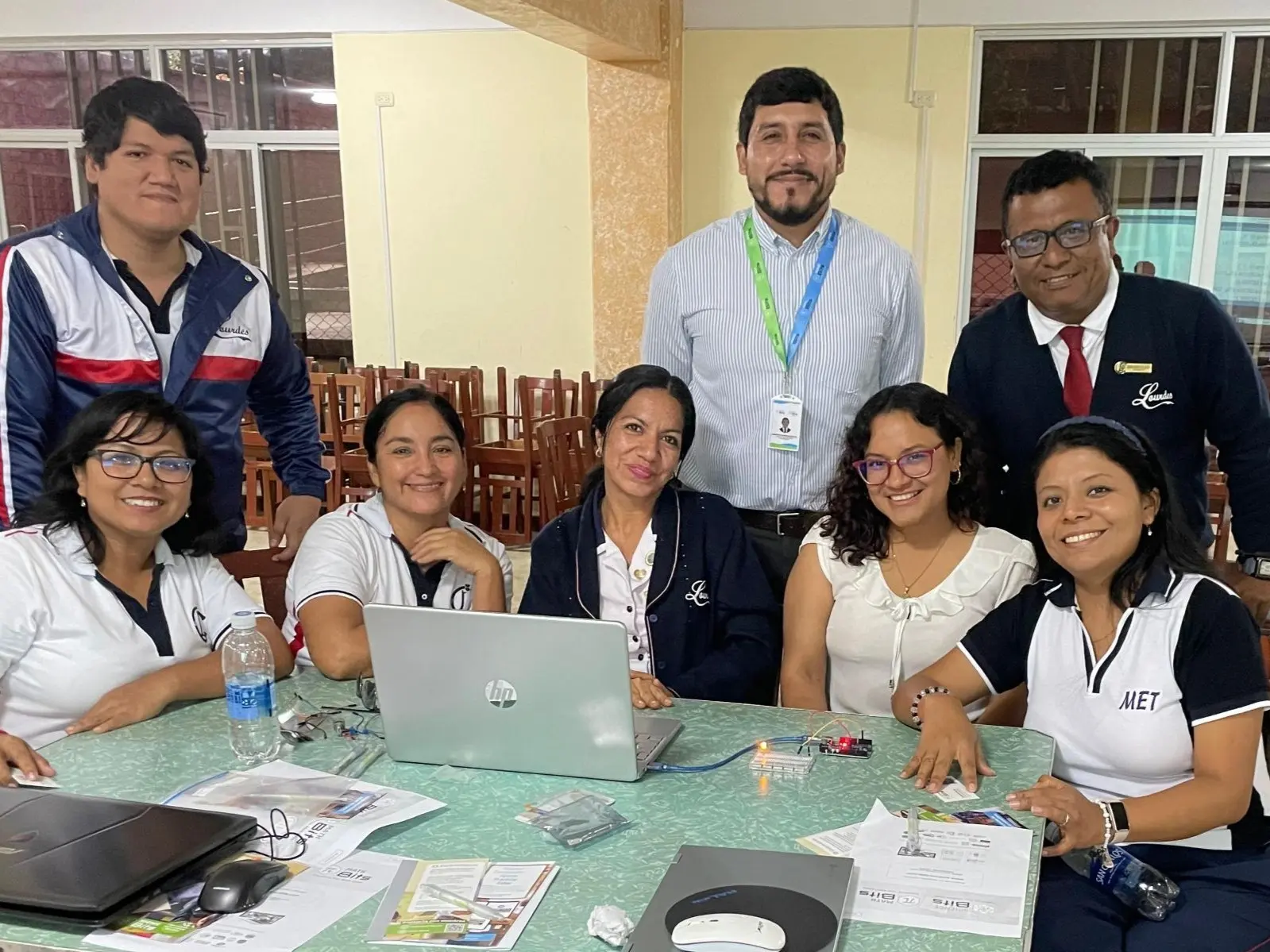 Taller ABP - STEM con herramientas open source en Colegio Nuestra Señora de Lourdes